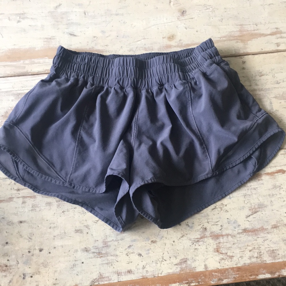 Lulu lemon hotty hot short II